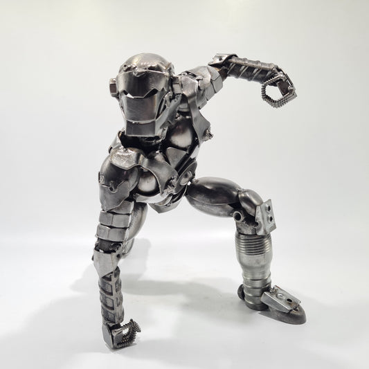 Iron Man Figur Landepose