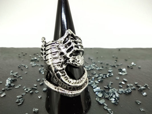 Alien Face Hugger Ring