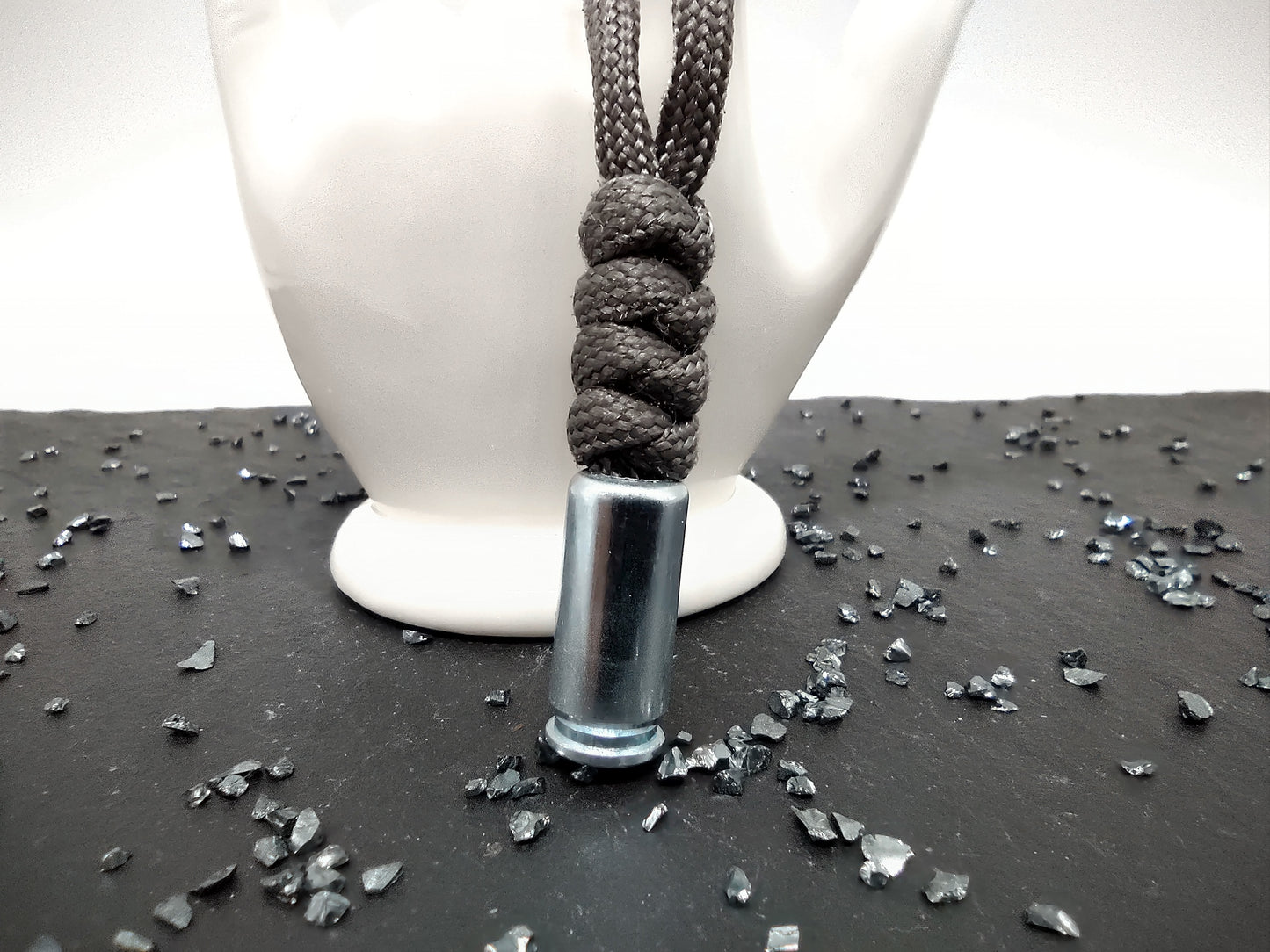 Paracord Anhänger Patrone silber