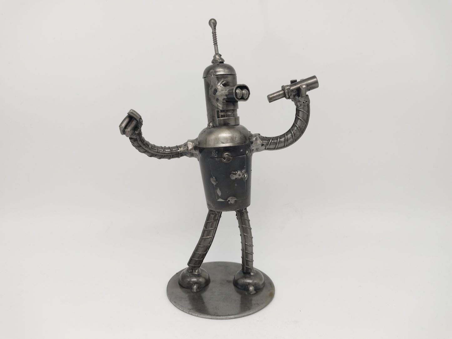 Bender Figur mit Flasche