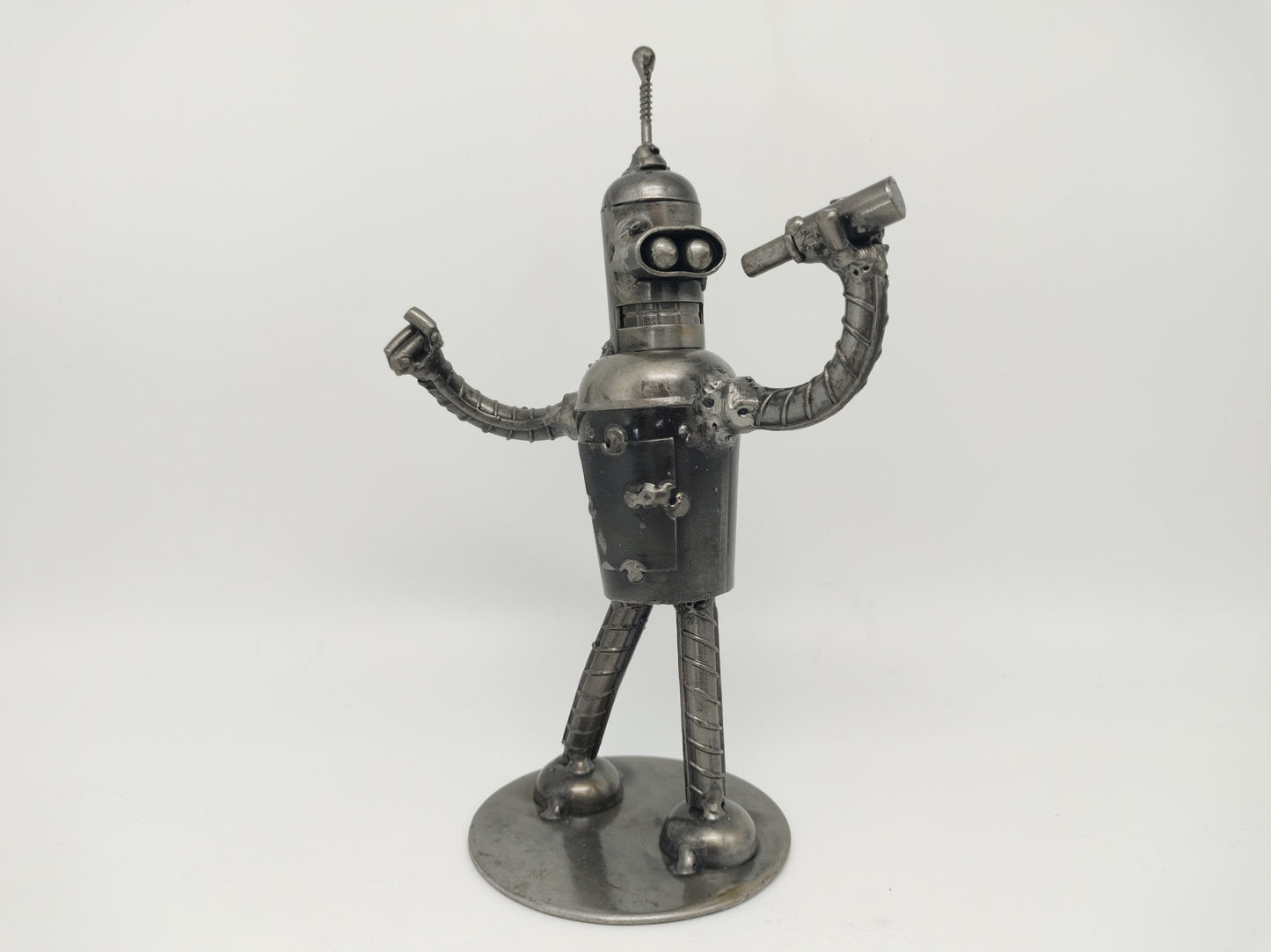 Bender Figur mit Flasche