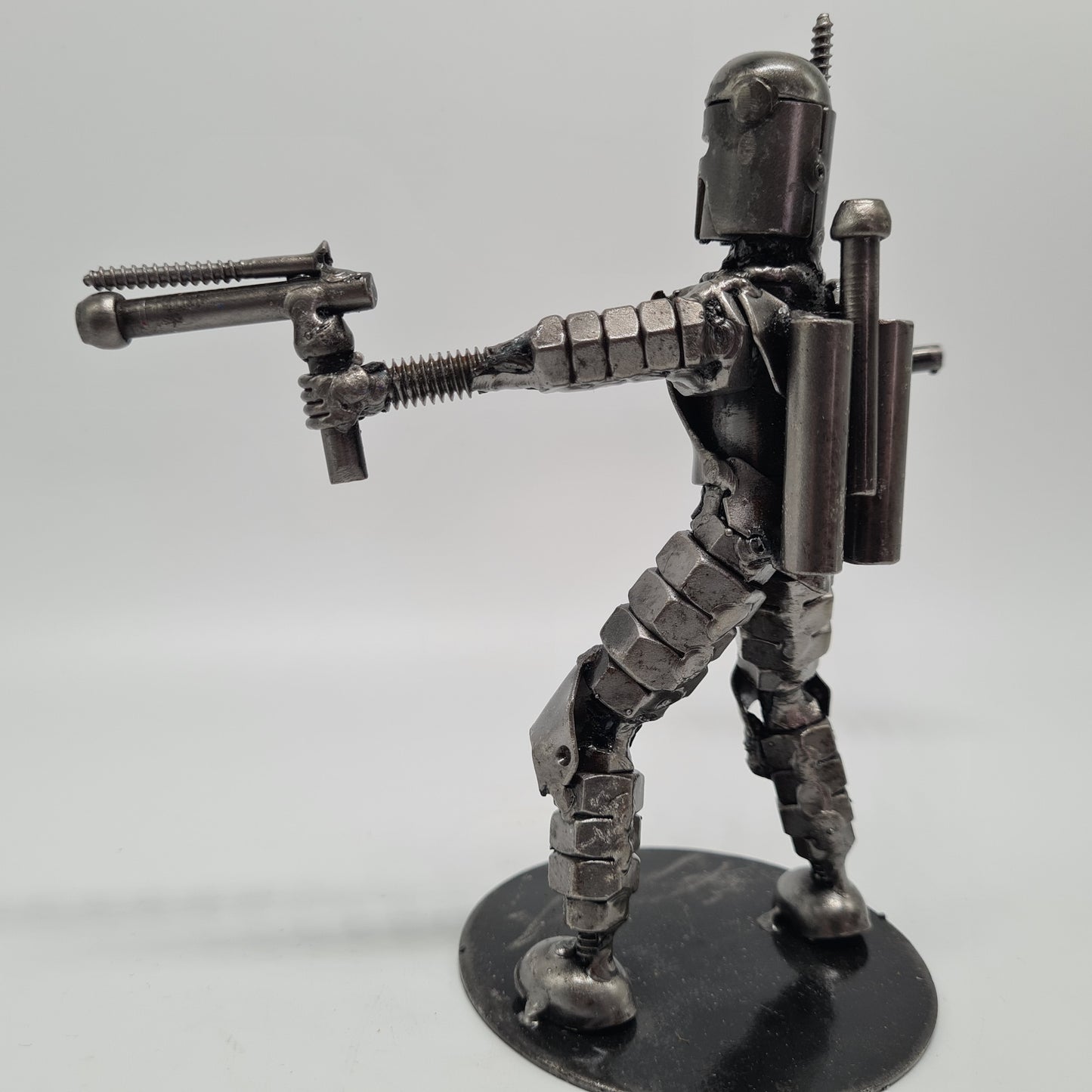 Jango Fett Figur stehend mit Waffe