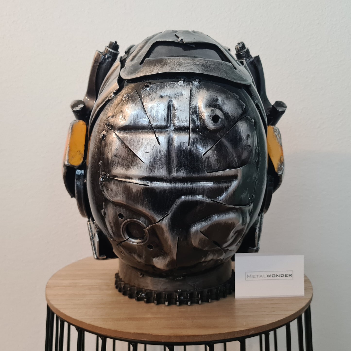 Bumblebee Kopf von 2,3m Skulptur